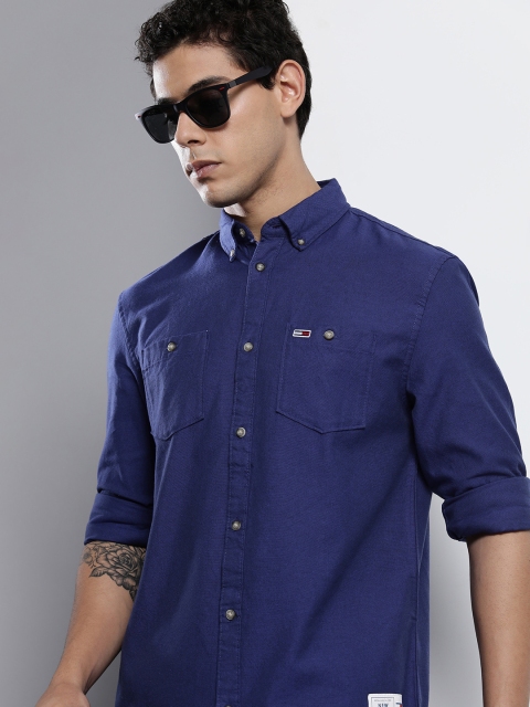 

Tommy Hilfiger Men Navy Blue Solid Casual Pure Cotton Shirt