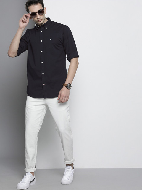 

Tommy Hilfiger Men Navy Blue Button-Down Collar Casual Shirt