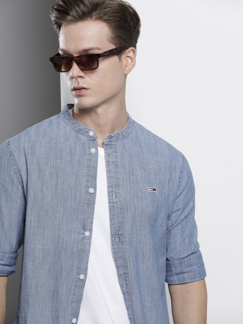 

Tommy Hilfiger Men Blue Chambray Casual Shirt