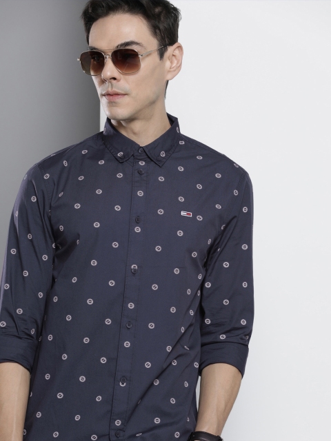 

Tommy Hilfiger Men Navy Blue Printed Pure Cotton Opaque Casual Shirt