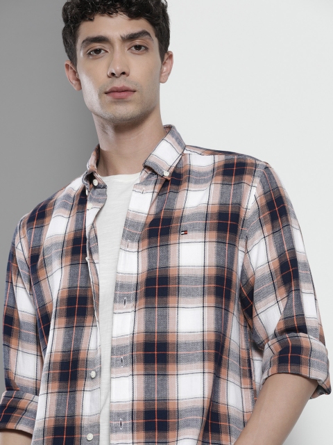

Tommy Hilfiger Men White & Navy Blue Checked Casual Cotton Linen Shirt