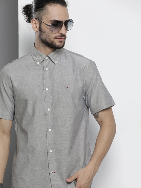 

Tommy Hilfiger Men Grey Button-Down Collar Casual Shirt