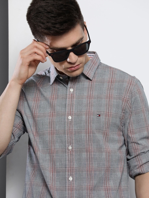 

Tommy Hilfiger Men Grey & Orange Checked Casual Shirt