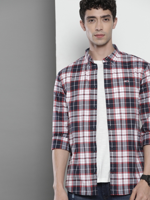 

Tommy Hilfiger Men Red & Navy Blue Slim Fit Checked Casual Shirt