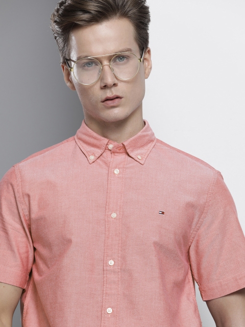 

Tommy Hilfiger Men Red Solid Regular Fit Casual Shirt