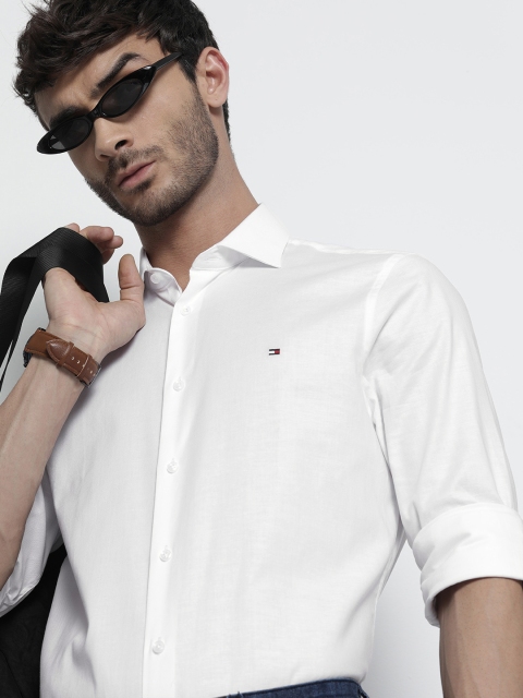 

Tommy Hilfiger Men White Solid Slim Fit Casual Shirt
