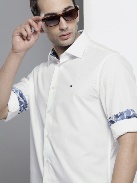 

Tommy Hilfiger Men White Solid Regular Fit Casual Shirt