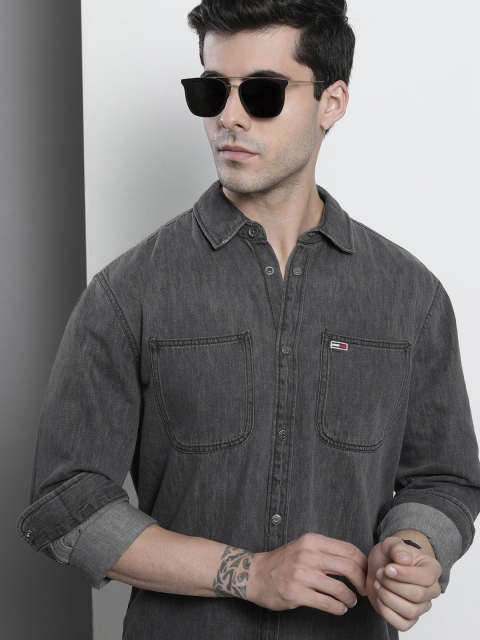

Tommy Hilfiger Men Black Solid Denim Pure Classic Fit Cotton Casual Shirt