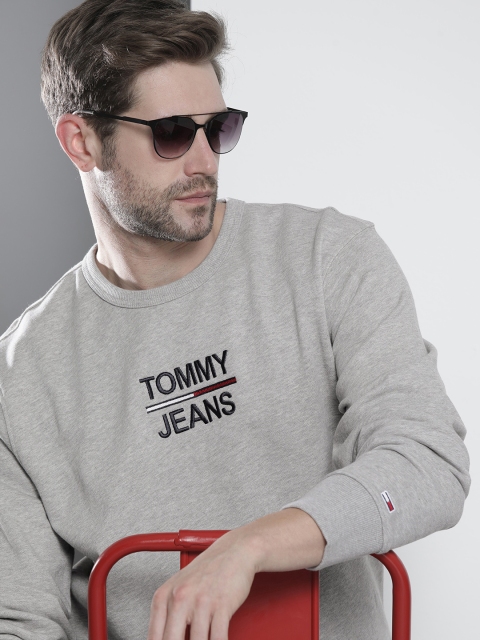 

Tommy Hilfiger Men Grey & Black Embroidered Sweatshirt