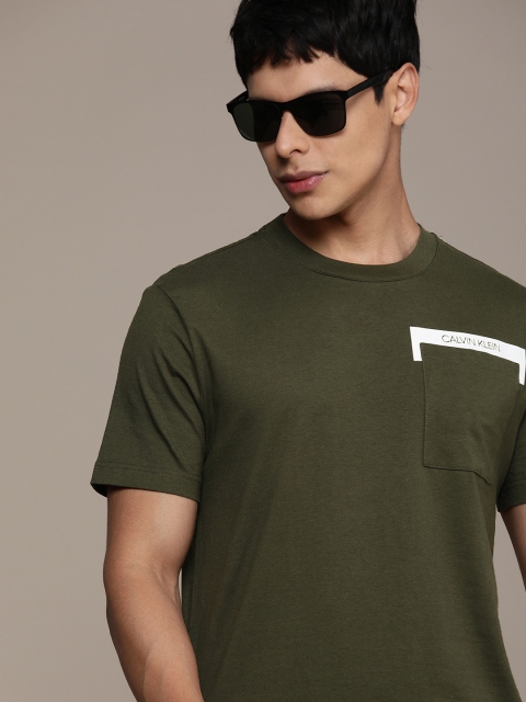 

Calvin Klein Jeans Men Olive Green Pocket Detailed T-shirt