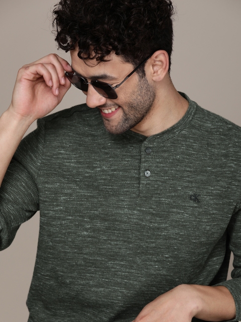 

Calvin Klein Jeans Men Olive Green Printed Henley Neck Regular Fit Casual T-shirt