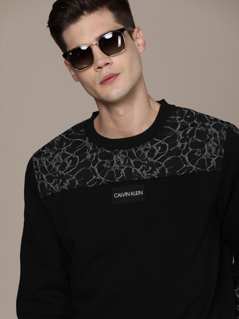 

Calvin Klein Jeans Men Black & Grey Printed Sweatshirt