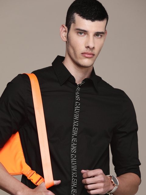 

Calvin Klein Jeans Men Black Slim Fit Opaque Casual Shirt With Printed Detailing