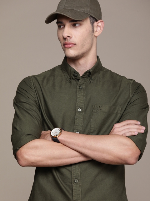 

Calvin Klein Jeans Men Olive Green Slim Fit Casual Shirt