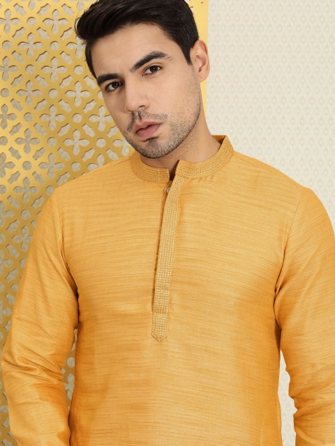 

House of Pataudi Men Mustard Yellow Solid Thread Work Straight Rozana Kurta