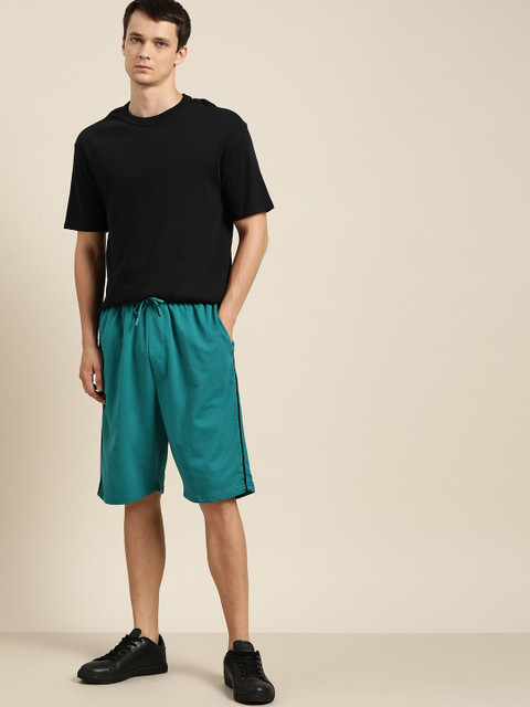 

ether Men Green Pure Cotton Solid Regular Shorts