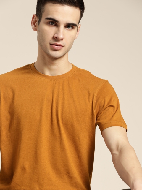 

ether Men Mustard Brown Cotton Solid T-shirt