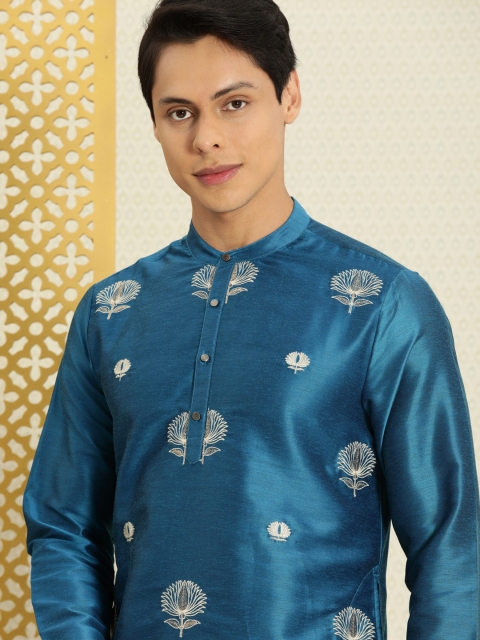

House of Pataudi Men Blue & White Ethnic Motifs Embroidered Thread Work Kurta