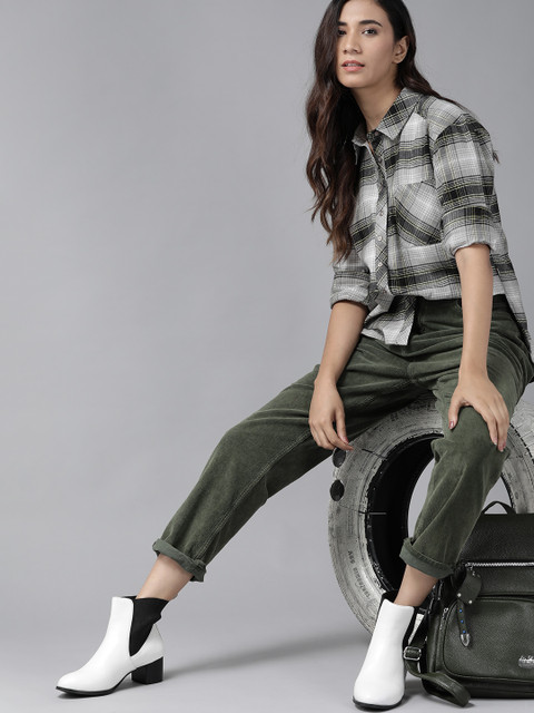 

Roadster Women Grey & Black Pure Cotton Tartan Checks Checked Casual Shirt