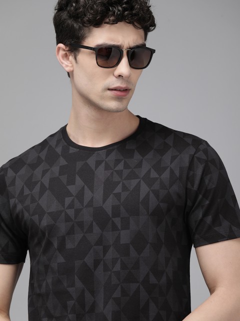

Blackberrys Men Black & Grey Printed Slim Fit T-shirt