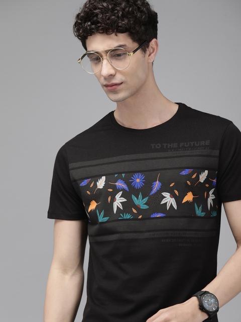 

Blackberrys Men Black Floral Printed Slim Fit Pure Cotton T-shirt