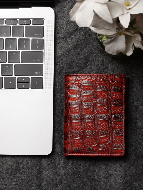 

IMUR Men Maroon Textured Leather Two Fold Wallet
