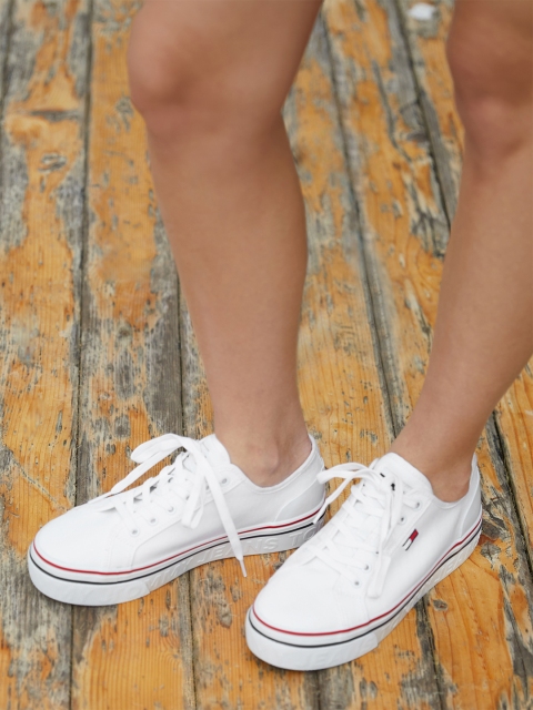 

Tommy Hilfiger Women White Solid Flatform Sneakers