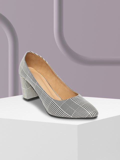 

STALK Black Printed Block Pumps