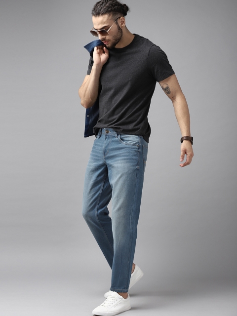 

Roadster Men Blue Light Fade Carrot Stretchable Jeans
