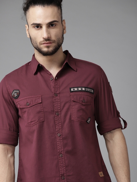 

Roadster Men Maroon Pure Cotton Solid With Applique Casual Shirt