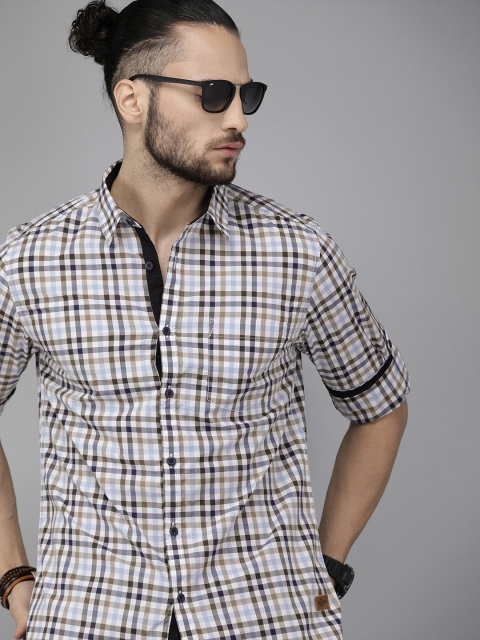 

Roadster Men Blue & Brown Checked Casual Shirt