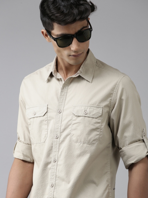 

Roadster Men Beige Grid Tattersall Checks Opaque Checked Casual Shirt