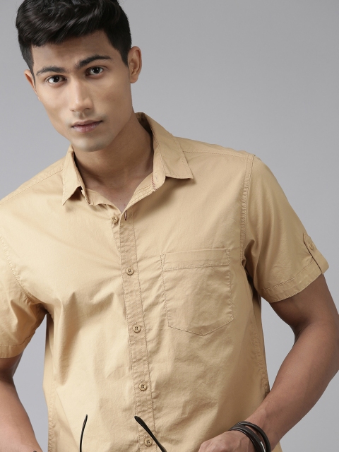 

Roadster Men Beige Solid Slim Fit Casual Shirt