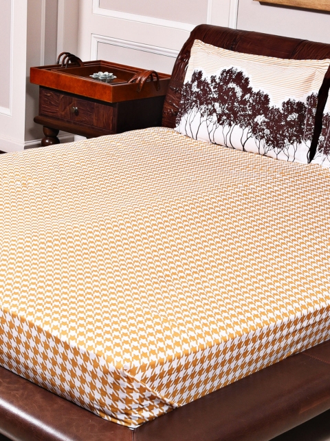 

STELLAR HOME White & Yellow 144 TC Cotton Double Bedsheet with 2 Pillow Covers