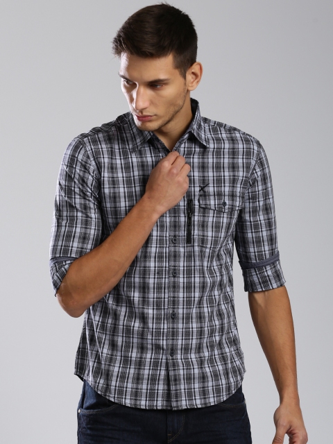

HRX by Hrithik Roshan Men Black & Grey Checked Casual Shirt