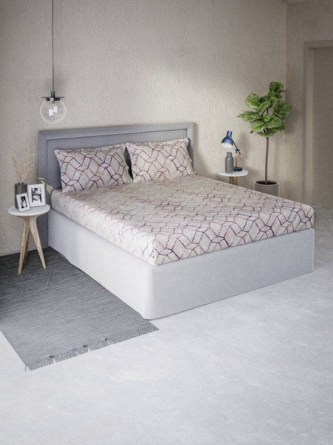 

DDecor Off White & Magenta Geometric 130 TC Queen Bedsheet with 2 Pillow Covers