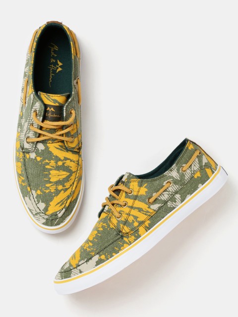 

Mast & Harbour Men Green & Yellow Printed Boat Shoes