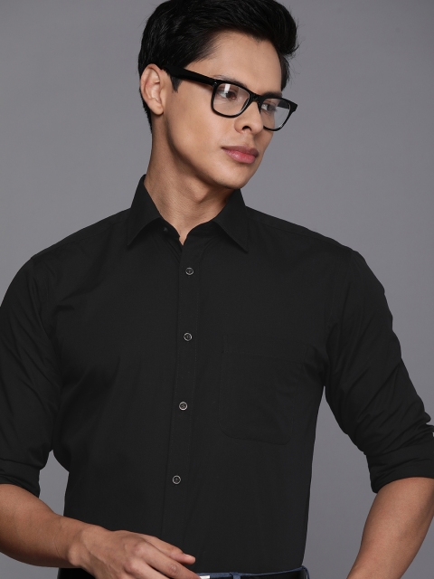 

Raymond Men Black Solid Slim Fit Formal Shirt