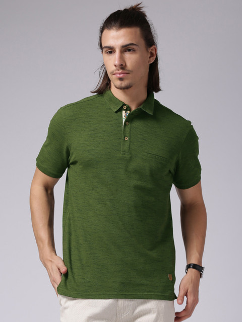 

True Blue Men Green Solid Polo T-shirt
