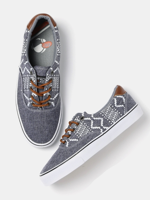 

Kook N Keech Men Grey Aztec Print Sneakers