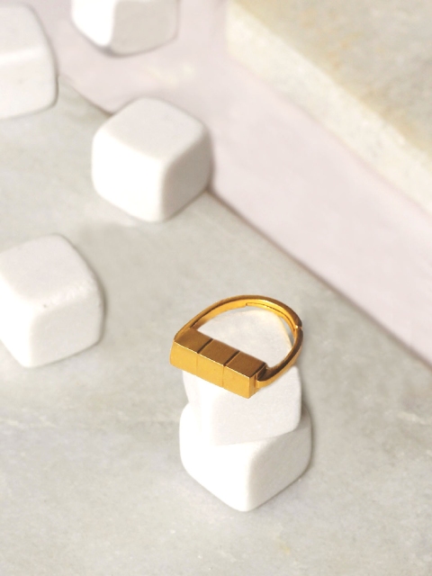 

Amaltaas Gold-Plated Cube Tres Handcrafted Finger Ring