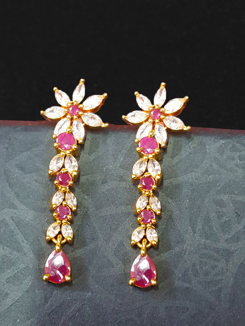 

OOMPH Gold Contemporary Ear Cuff Earrings
