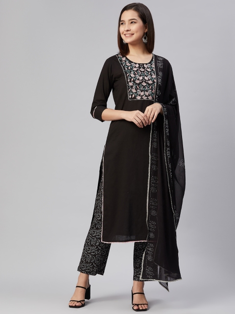 

AHIKA Women Black & Off-White Floral Embroidered Gotta Patti Detail Pure Cotton Kurta Set