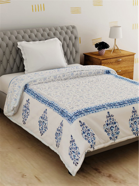 

Salona Bichona White & Blue Floral Mild Winter 120 GSM Single Bed Quilt