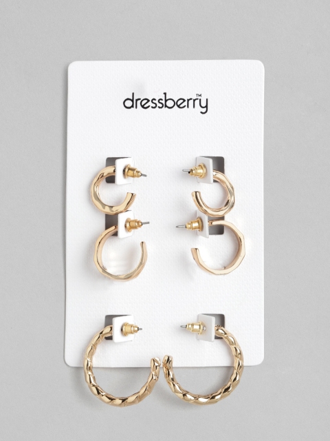 

DressBerry Set of 3 Gold-Plated Crescent Shaped Half Hoop Earrings