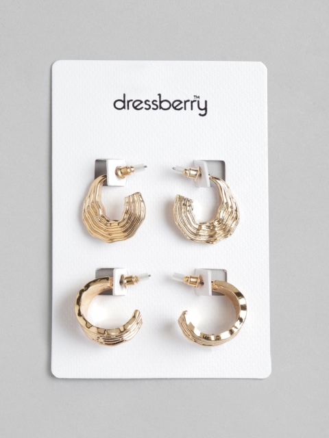 

DressBerry Set of 2 Gold-Plated Textured Crescent Shaped Half Hoop Earrings