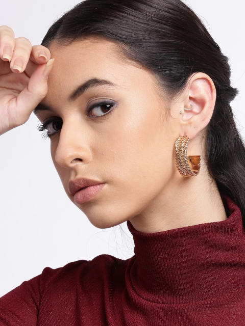 

DressBerry Gold-Plated Crescent Shaped Half Hoop Earrings