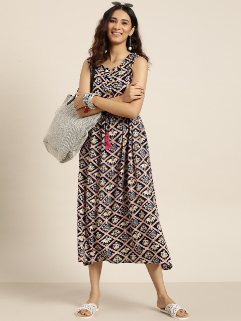 

Sangria Black & White Ethnic Motifs Print A-Line Midi Dress