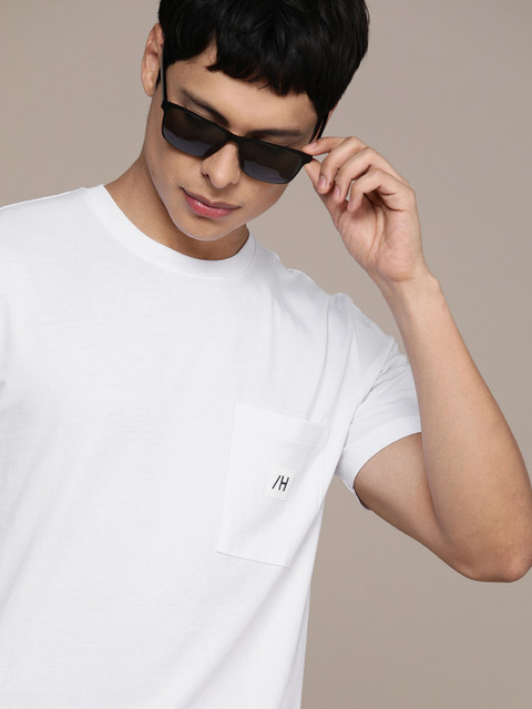

SELECTED Men White Solid Pure Cotton Pocket Detailing Pure Cotton T-shirt