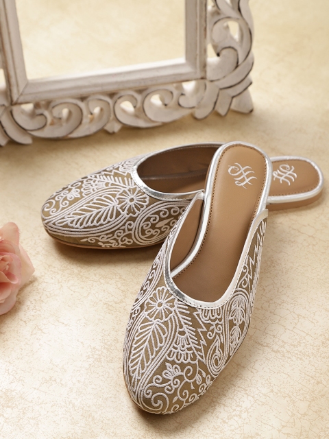 

House of Pataudi Women Olive Green & White Handcrafted Embroidered Mules